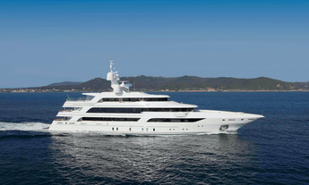 Custom Benetti Moca