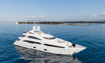 Sunseeker 40 Metre Yacht Thumper