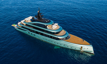 Custom Admiral Yachts Kensho 