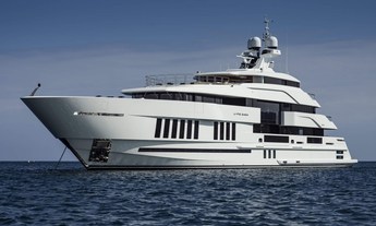 Custom Admiral Yachts Life Saga II