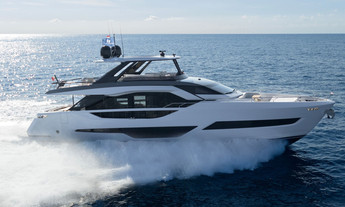 Ferretti 800