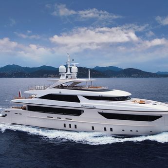Steel vs Aluminium vs GRP Hulls: Which Yacht Hull Material Is Right for You?