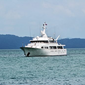 Yacht Range vs Autonomy: How Long Can a Yacht Really Stay at Sea?