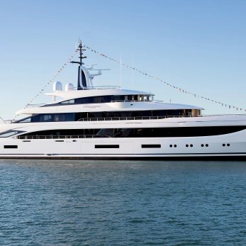 Dagger yacht exterior 4