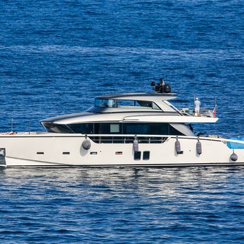 Lisi III yacht exterior 4
