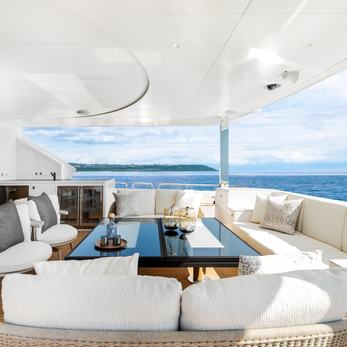 Horizon FD100 /915 yacht interior 4