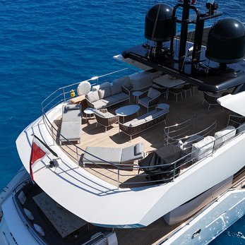 Survivor 2 yacht exterior 5