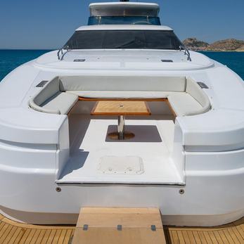 Last Man Standing yacht exterior 2