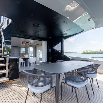 Glida yacht exterior 4