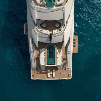 Amor a Vida yacht exterior 5