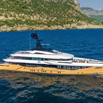 Tamasha yacht exterior 2