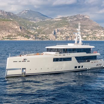 Miss Candy yacht exterior 5