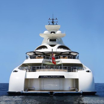 AV yacht exterior 5