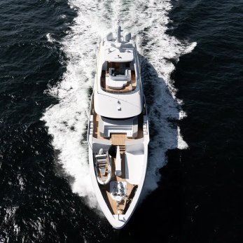 Solemates yacht exterior 2