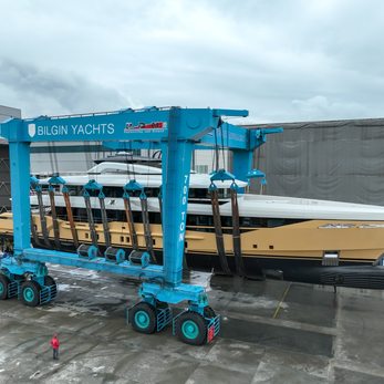 Tamasha yacht exterior 3