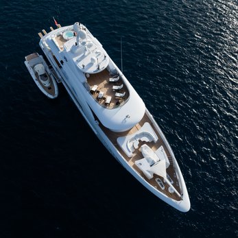Leonardo III yacht exterior 2