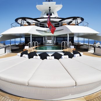 AV yacht exterior 3