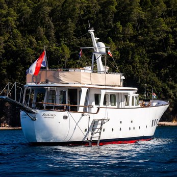 Sealord yacht exterior 5