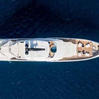 Alisa yacht exterior 3