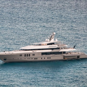 Mogambo yacht exterior 3