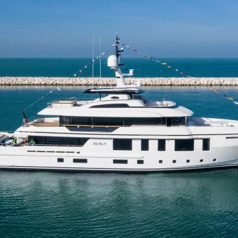 Acala yacht exterior 2