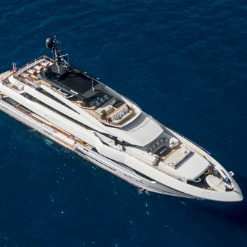 Parillion yacht exterior 3