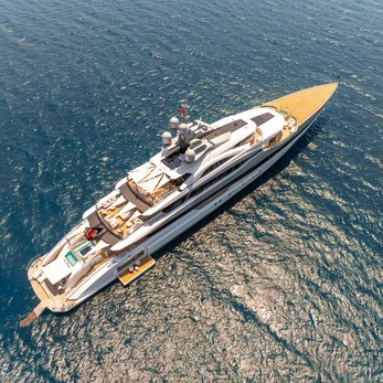 Al Reem yacht exterior 4