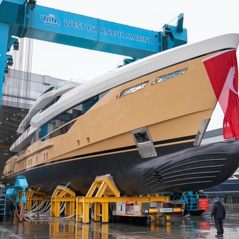 Tamasha yacht exterior 2