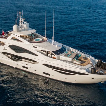 Sonishi yacht exterior 2