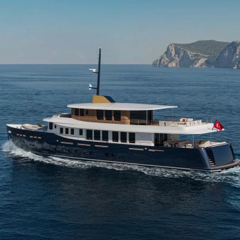 Numarine 38XPC / 01 yacht exterior 4