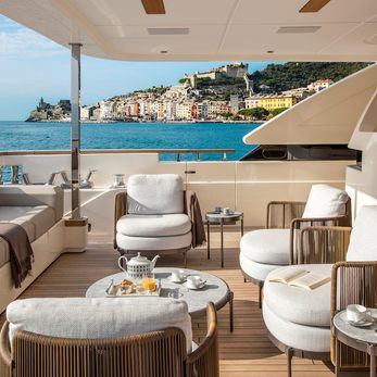 MiBaDi yacht exterior 4