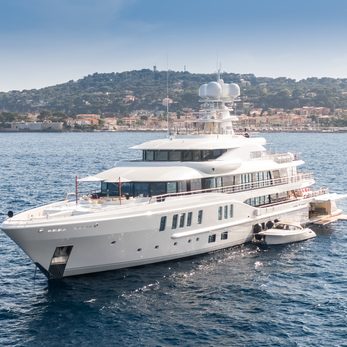 Synthesis yacht exterior 2