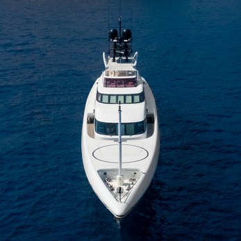 Capricorn yacht exterior 2