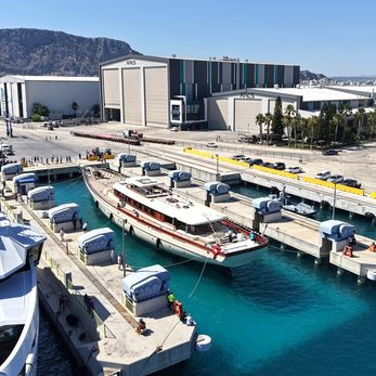 Simena yacht exterior 3