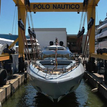 Offline yacht exterior 13