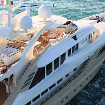 Muza yacht exterior 2