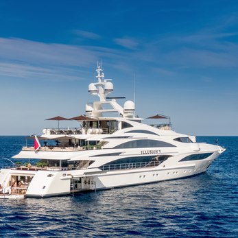 Illusion V yacht exterior 5