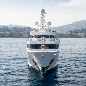 Tribu yacht exterior 2