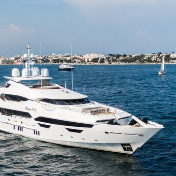 Alessandra III yacht exterior 4