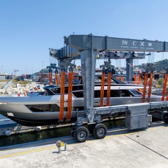 Fast Naan yacht exterior 3