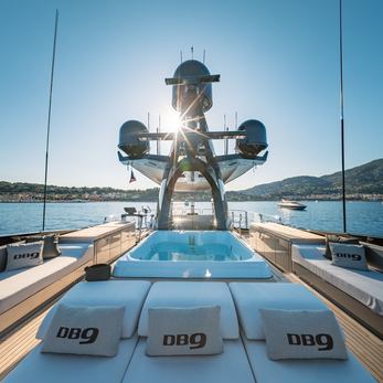 DB9 yacht exterior 3