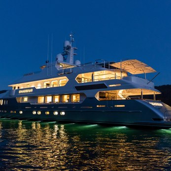 Chasseur yacht exterior 5