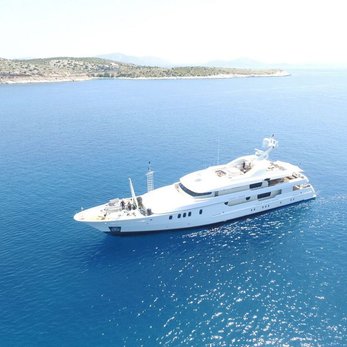 Marla yacht exterior 5