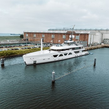 Khalidah yacht exterior 3