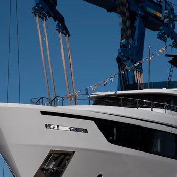 Claire de Lune yacht exterior 3
