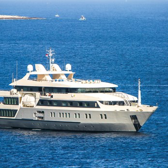 Marquise yacht exterior 2