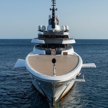 Ahpo yacht exterior 2