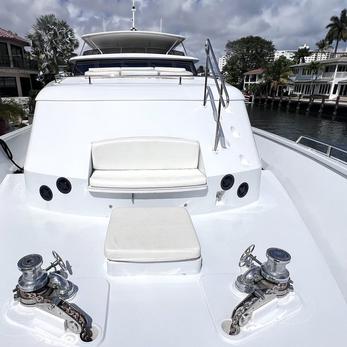 Savoir-Faire yacht exterior 3