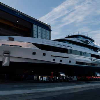 Heed yacht exterior 5