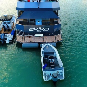 Akiko yacht exterior 5